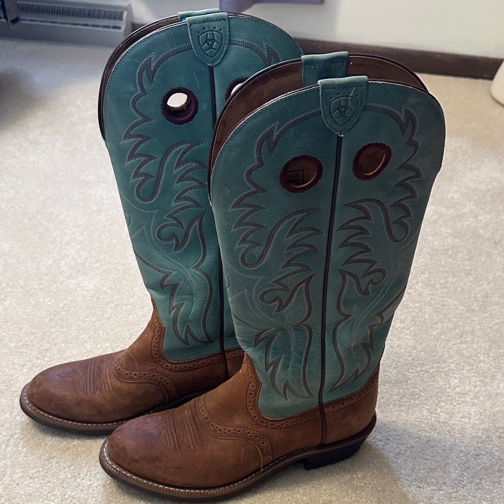 Ariat leather uppers beautiful woman’s cowboy boots brown and teal size 9B
